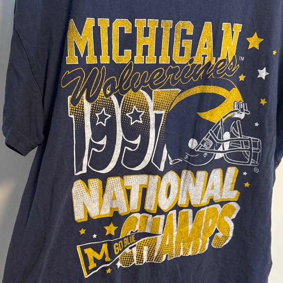 Abercrombie & Fitch University of Michigan graphic tee - Picture 3 of 4